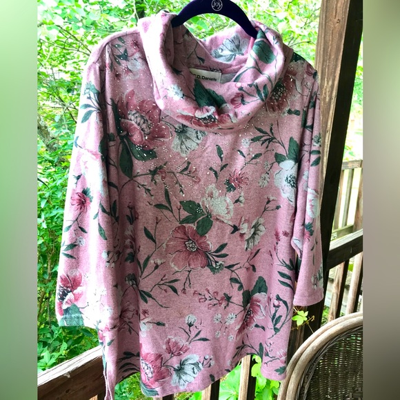 C. D. Daniels Tops - 2 for $10.00! Mauve Heathered Floral Top/Cowl neck and Gems Sparkle